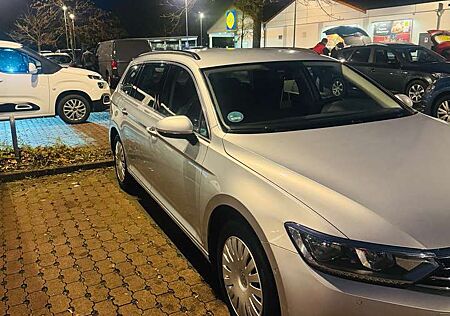 VW Passat Variant Volkswagen 2.0 TDI (BlueMotion Technology) Comfortline