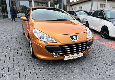 Peugeot 307 CC Tendance Xenon. Klimaaut. Sitzh. 2 Hand