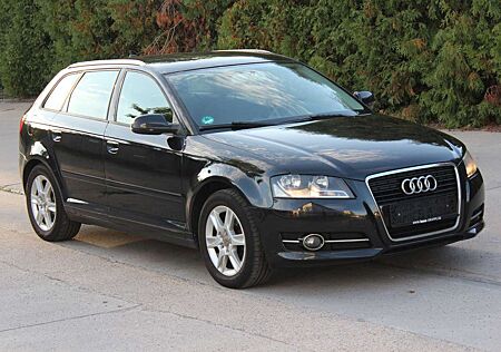 Audi A3 Sportback 1.2 TFSI Attraction+Navi