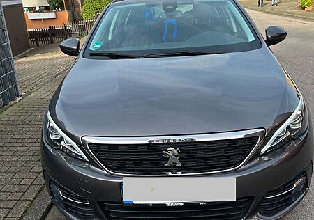 Peugeot 308 +PureTech+130+EAT8+Active+Pack