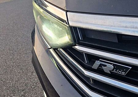 VW Passat Variant Volkswagen Elegance 1 Hand Vollleder R-Line