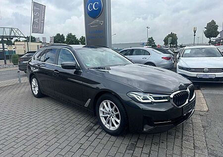 BMW 530 d Touring Xd AMB+DAP+HuD+Pano+HaKa+SH+Keyl.