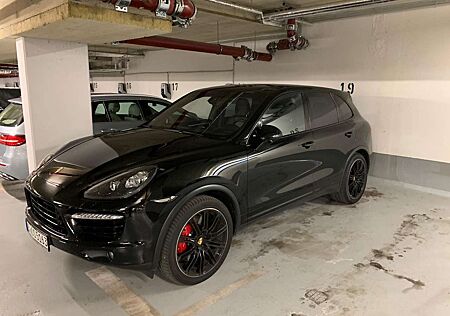 Porsche Cayenne Turbo Tiptronic S