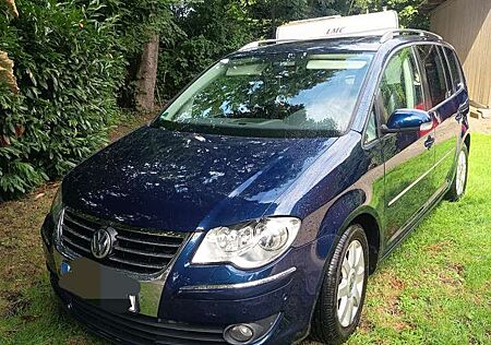 VW Touran Volkswagen 2.0 TDI DPF DSG Highline