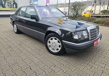 Mercedes-Benz E 230 Automatikgetriebe,SD,Alu,ZV,Servo,Tüv11/2024