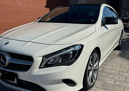 Mercedes-Benz CLA 180 (117.942)