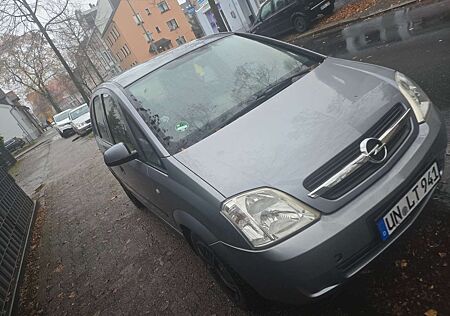 Opel Meriva 1.6 16V (Essentia)