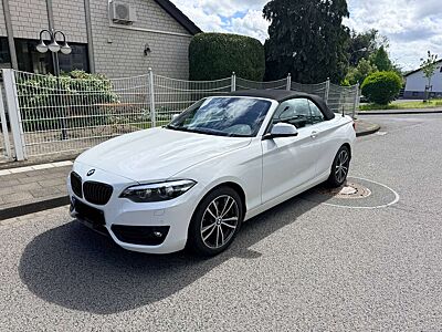 BMW 220 220i Cabrio Aut. Sport Line