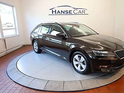 Skoda Superb Combi Style/Navi/R.Kamera/ACC/Garantie !