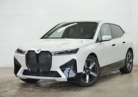 BMW iX gebraucht kaufen BMW iX 50 xDrive/AHK/Luftfederung/Sky/NP 134 TSD