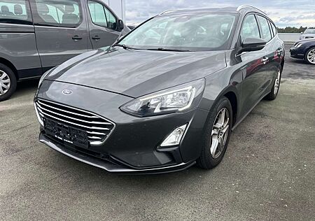 Ford Focus 1.5TDCI Automatik Titanium Navi Alu AHK PDC