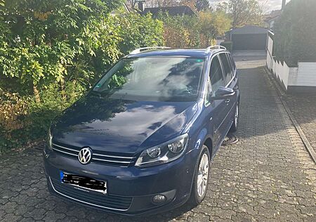 VW Touran Volkswagen 2.0 TDI DPF BlueMotion Technology Life