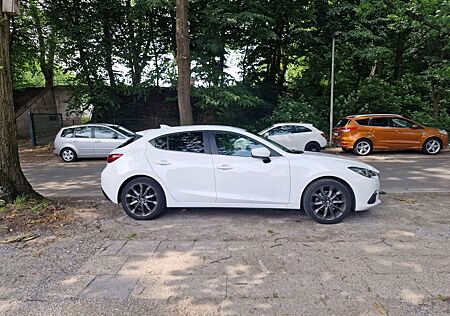 Mazda 3 Nakama