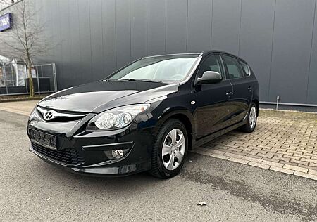 Hyundai i30 CW blue 1.4 Comfort*Klima*Steuerkette neu