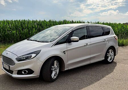 Ford S-Max 2.0 Titanium*7-Sitzer; AHK; Teilleder;S-Aust