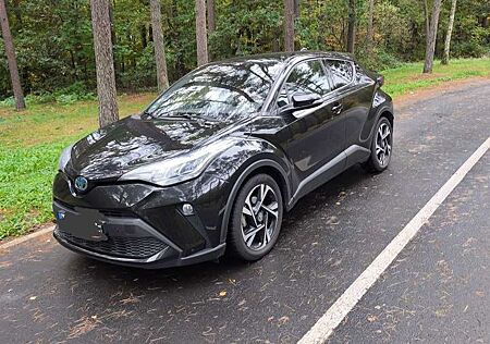 Toyota C-HR 2.0 Hybrid Team Deutschland