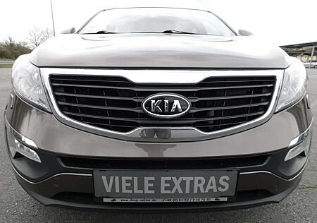 Kia Sportage Spirit 4WD+Leder+Navi+Kam+Xenon+PDC+AHK,gepflegt!