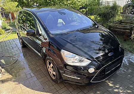 Ford S-Max Titanium