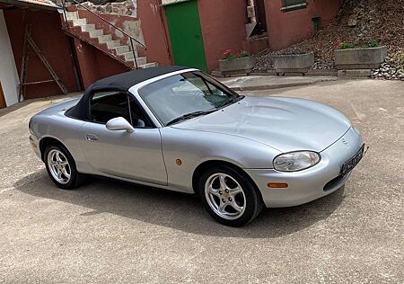 Mazda MX-5 1.6i 16V