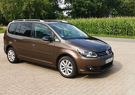 VW Touran Volkswagen 2.0 TDI DPF Style