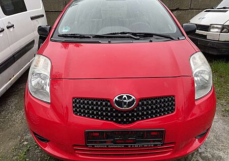 Toyota Yaris 1.0 VVT-i Cool