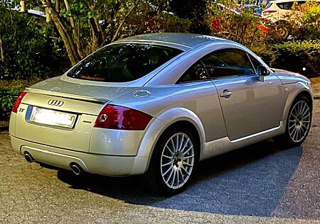 Audi TT Coupe 1.8 T quattro