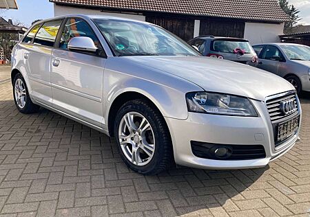 Audi A3 Sportback 1.6 TDI, 105 PS, TÜV neu, AT-Motor, 8 x Alu