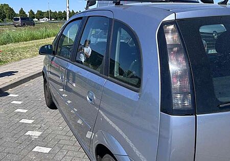 Opel Meriva 1.7 CDTI (Essentia)