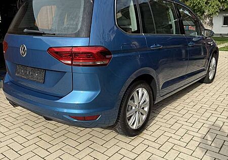 VW Touran Volkswagen 1.8 TSI (BlueMotion Technology) DSG Highline