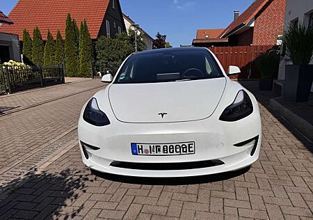 Tesla Model 3 Langstreckenbatt. Allradantrieb Dual Motor