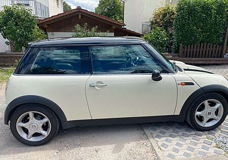 Mini ONE Gepflegter Cooper mit neuer Steuerkette