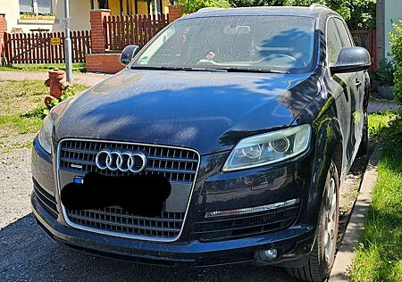 Audi Q7 3.0 TDI DPF quattro tiptronic