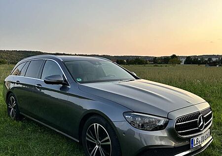 Mercedes-Benz E 200 MB E200T Avantgarde |Multi-beam| 8-fach bereift