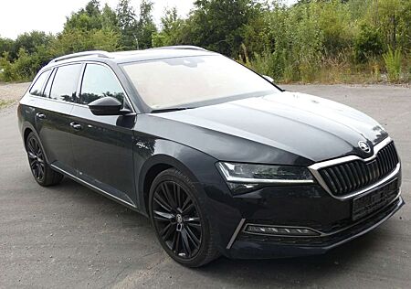 Skoda Superb Combi L&K 4x4 2.0TSI DSG Matrix Navi Pano