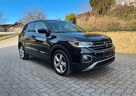 VW T-Cross Volkswagen Style DSG - Navi, LED, AHK, ACC
