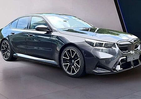 BMW M5 xDrive AHK M Drive FFC DrivAssistPro ParkPro