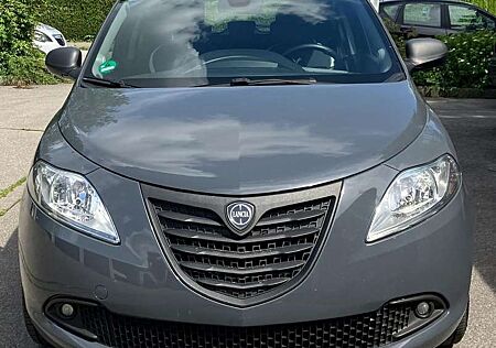 Lancia Ypsilon 1.2 Elefantino ecochic LPG/Autogas