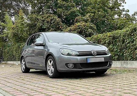 VW Golf Volkswagen 1.4 TSI Team