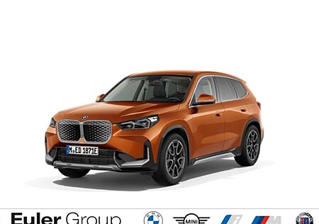 BMW iX1 xDrive 30 AD Navi Digitales Cockpit Memory Sitze S