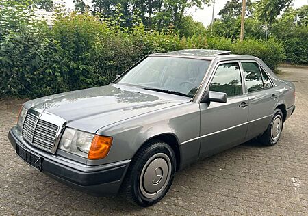 Mercedes-Benz 200 E*AUTOM*SD*TOP GEPFLEGT*TÜV/ASU 03/2025*HOLZ