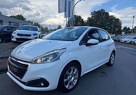 Peugeot 208 PURE/2.HD/NAVI/KLIMA/ALU/32TKM/PDC/SHZ/HU-NEU!!
