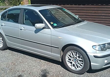 BMW 320i 320 E46 Limo Autom.