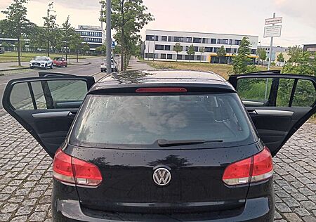VW Golf Volkswagen 2.0 TDI DPF Comfortline