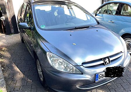 Peugeot 307 HDi Break 110 Premium - TÜV neu -von privat