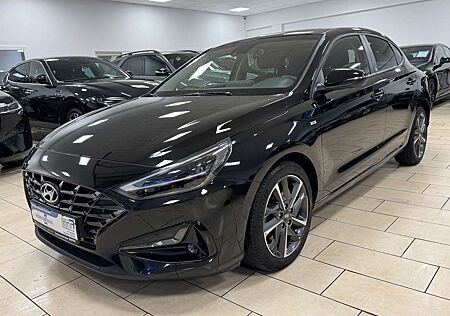 Hyundai i30 Fastback Edition 30+ LED R.Cam DAB+ Navi SHZ