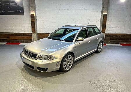 Audi RS4 B5
