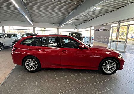 BMW 318 d Touring Facelift+Curved+Assistant+Panroama