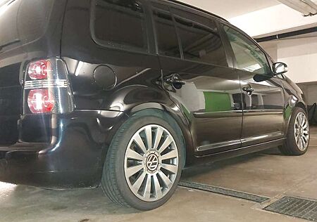 VW Touran Volkswagen 1.6 Conceptline