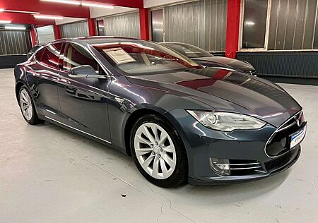 Tesla Model S S 85 Luft 7Sitze Autopilot Winterpak Kamera MWST
