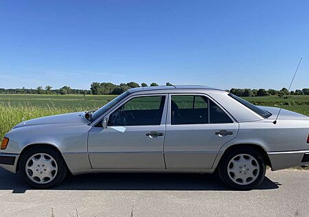 Mercedes-Benz 400 E E420 4.2 V8